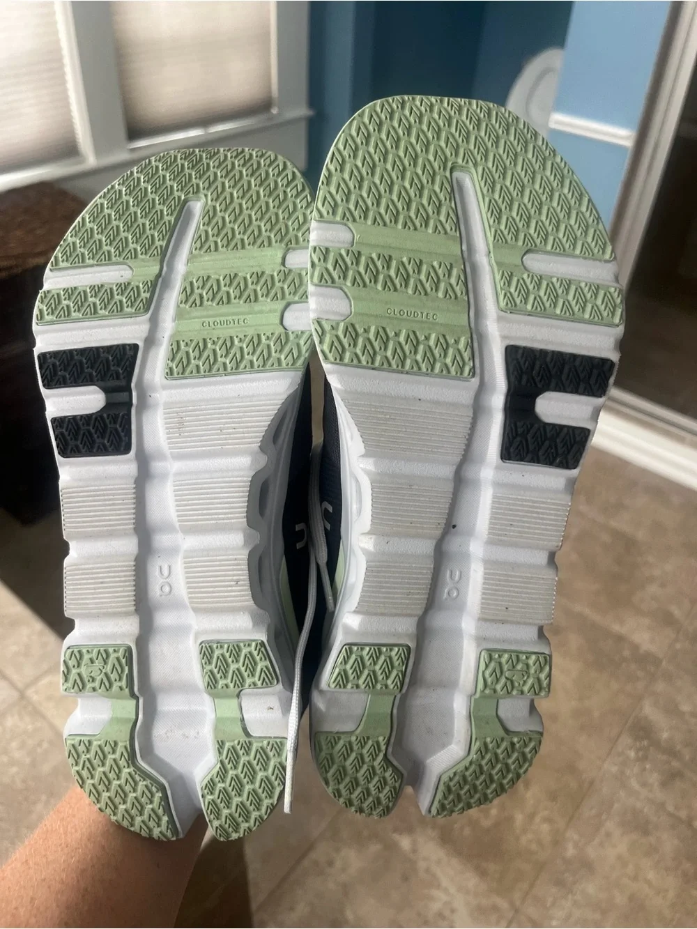 On Running Cloudswift Women's Black with Mint Running Shoes - Picture 4 of 4